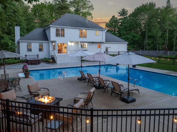 11 Boxwood Lane, Dover, NH 03820