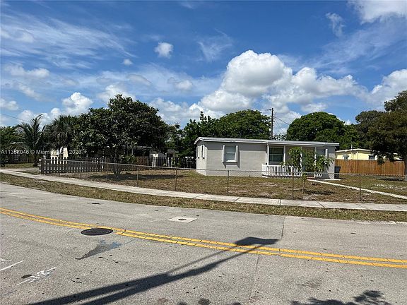 4th image of 5241 NE 16th Ter