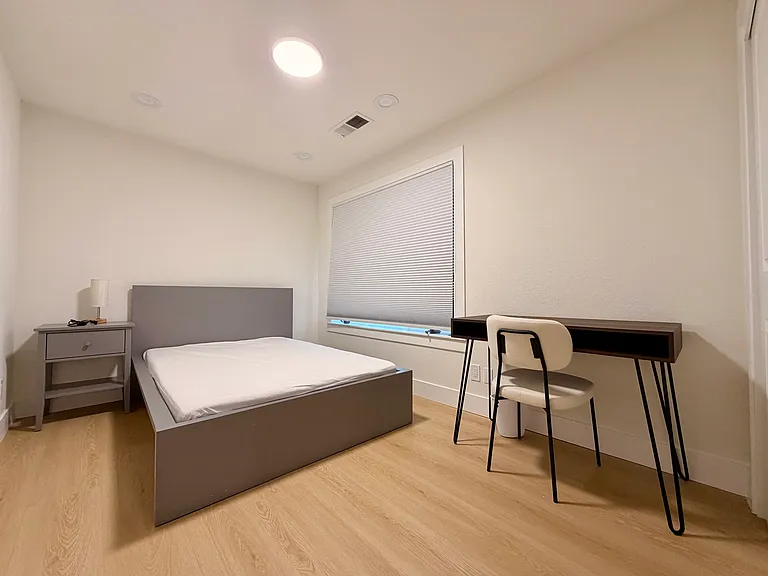 155 Harold Ave — Photo 11