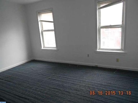 5th image of 911 N Spruce St