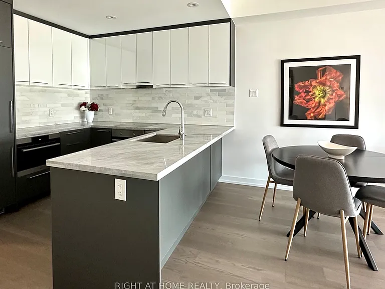 488 University Ave #4106 — Photo 30