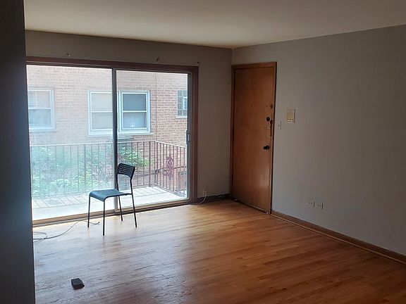 2nd image of 6241 N Northwest Hwy APT 204