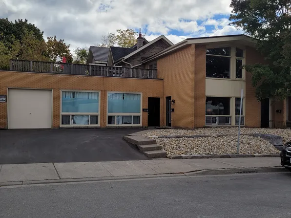95 Farquhar St, Guelph, ON N1H 3N4