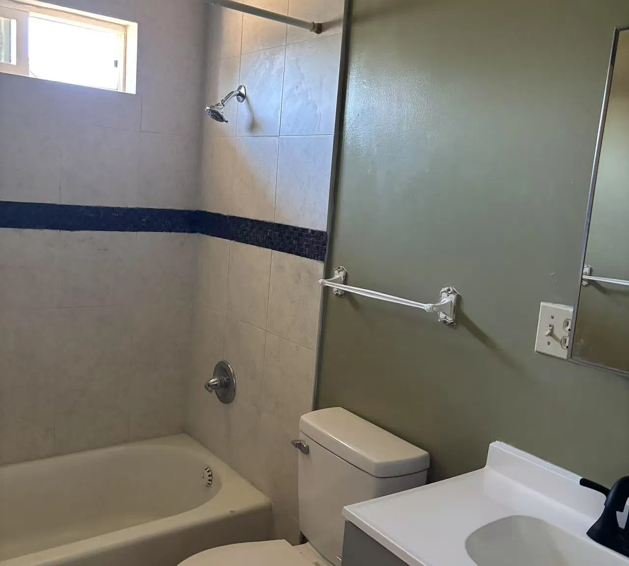 3 bed, 1428 sqft, $2,200 — Photo 4