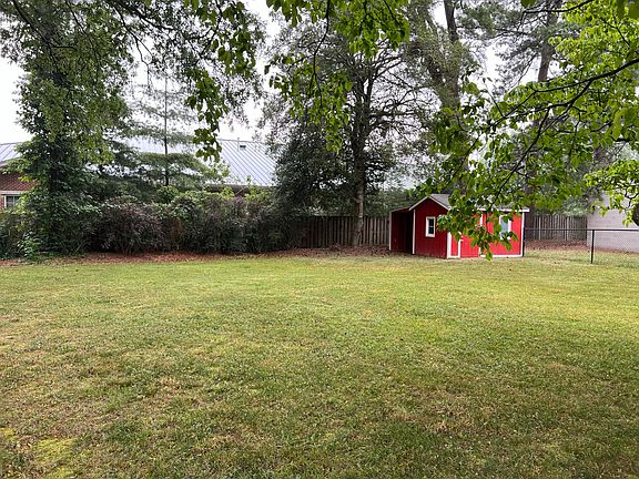 3rd image of 8204 N Mayfield Ln