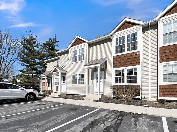 3rd image of 854 Noddymill Ln E #27C