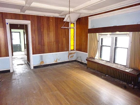 5th image of 4140 N Leclaire Ave