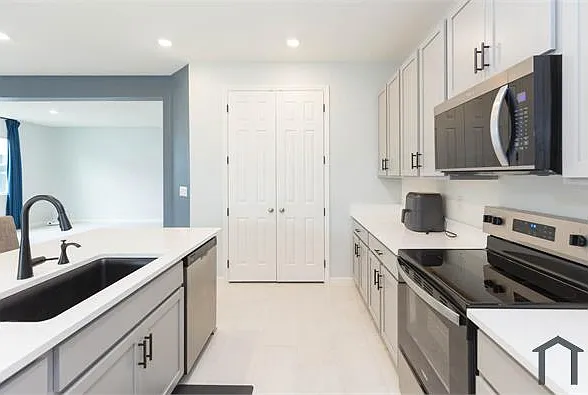 11757 Gerbera Daisy Loop — Photo 10