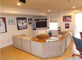 31 Catherine Ct, Laurence Harbor, NJ