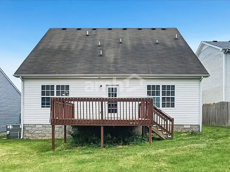 2053 Leefield Dr — Photo 17