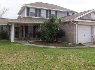 3072 Meadow Lake Dr E, Slidell, LA 70461