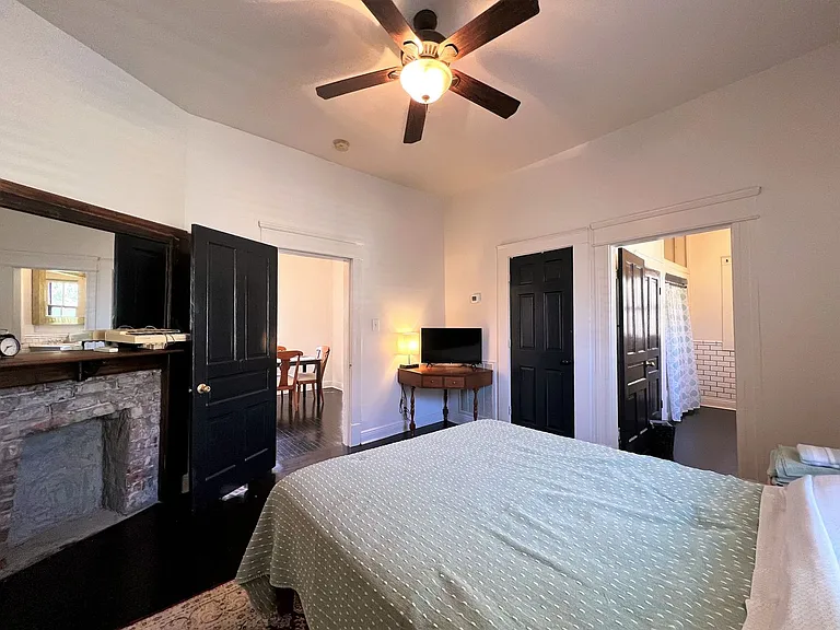 601 Gill Ave — Photo 12