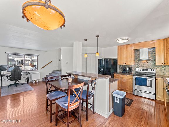 2nd image of 8020 Sabrina St