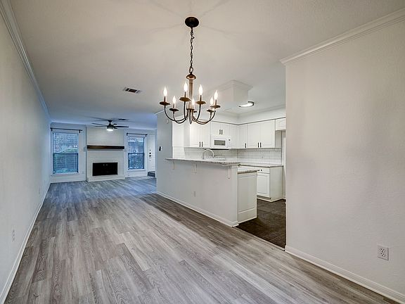 4th image of 2513 Bering Dr Unit 7
