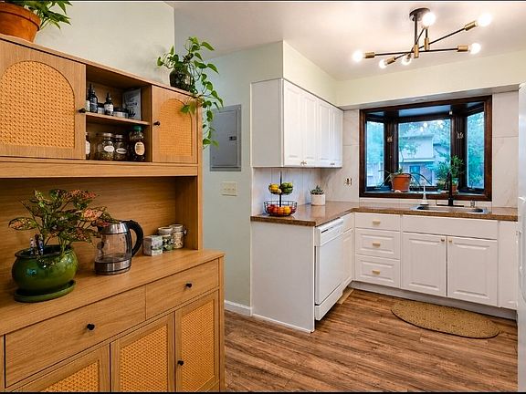 3rd image of 1440 Edora Rd APT 4