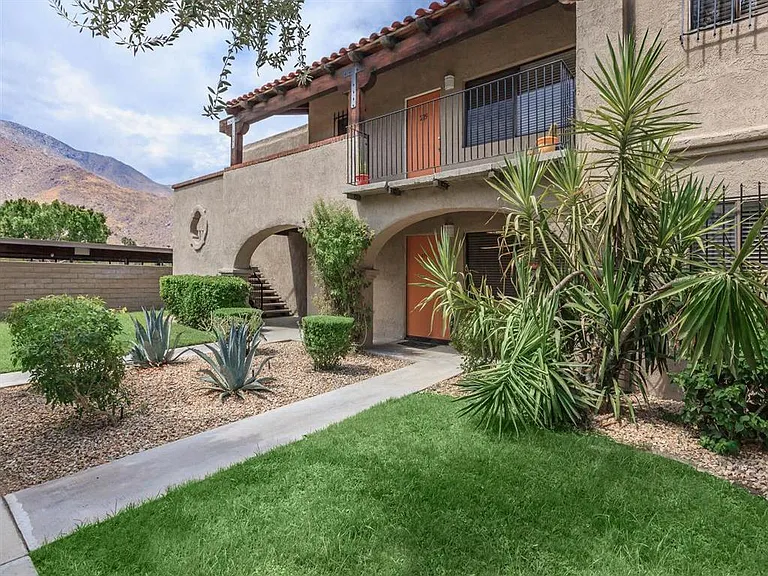 San Jacinto RC Apartments — Photo 38