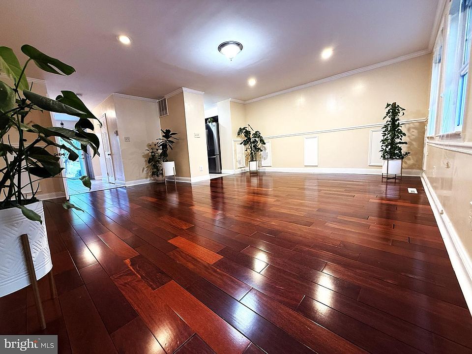 1st image of 314 Hometown Way