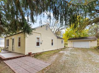 1929 S Calhoun St, Griffith, IN 46319