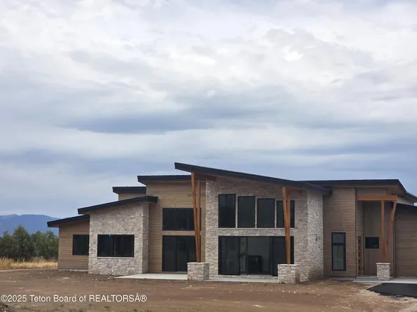 395 E Stateline Rd, Driggs, ID 83422