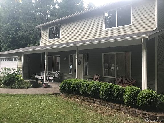 2nd image of 22610 Brookside Ct SE