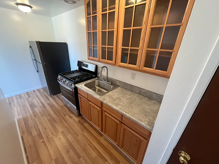 1339 Francisco St #D — Photo 6