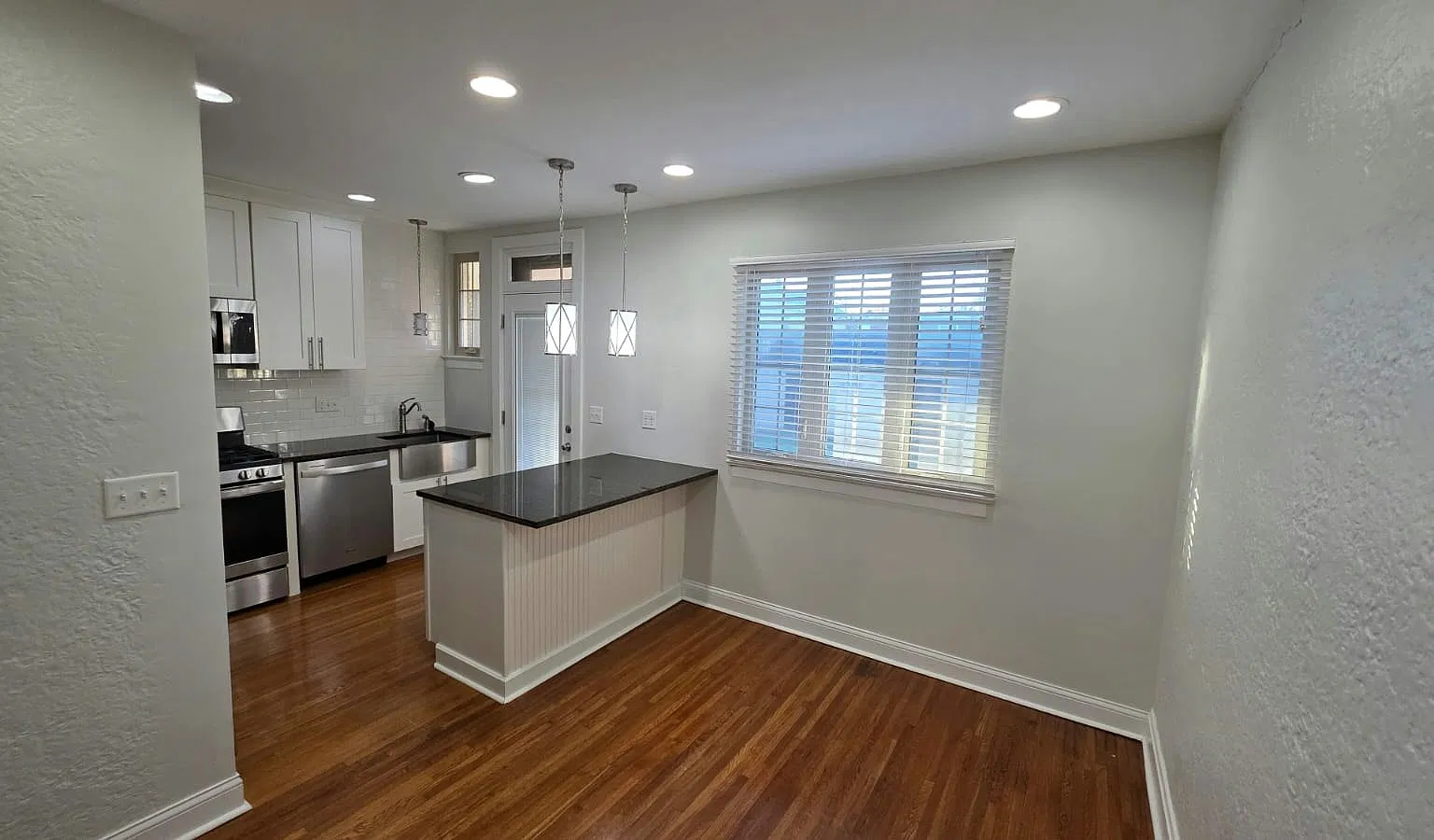 127-133 W California Ave, Unit 133 — Photo 4