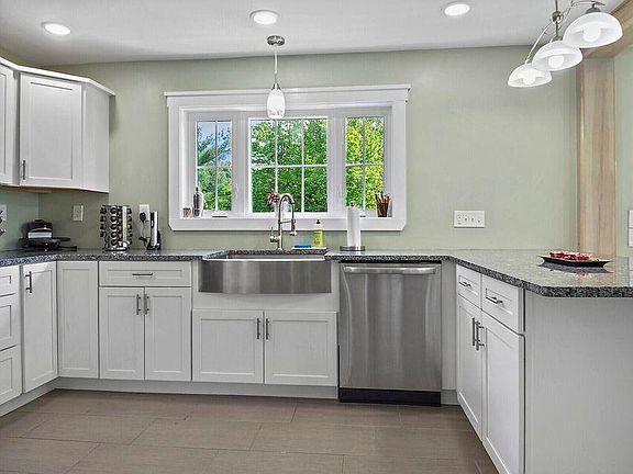 5th image of 218 S Reynolds Road