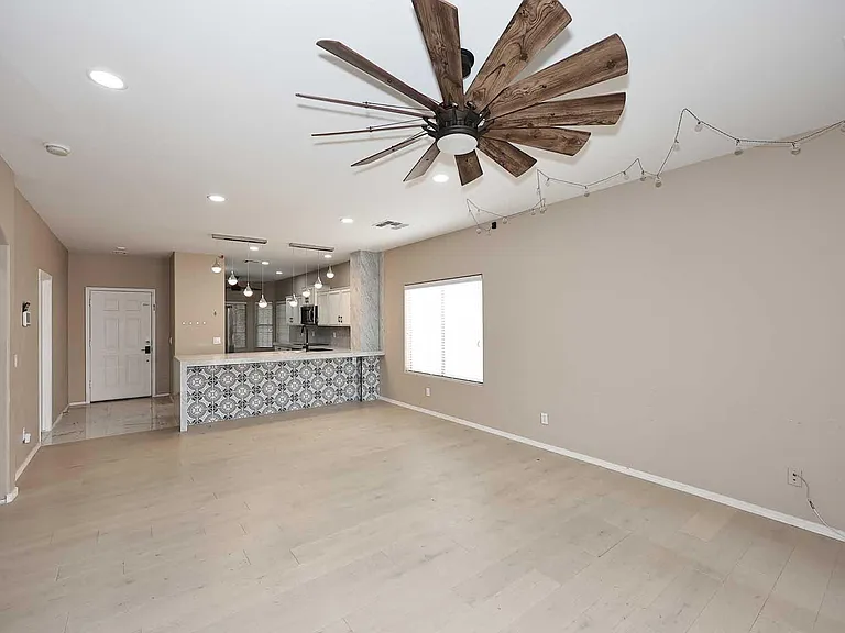 36950 W Mondragone Ln — Photo 17