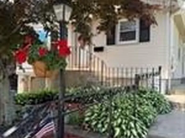 68 Brookside Ave, North Providence, RI 02911
