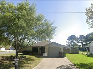 900 Travis St, Lockhart, TX 78644