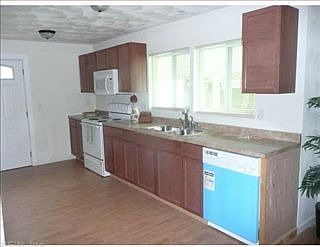 4th image of 3118 Montana Ave