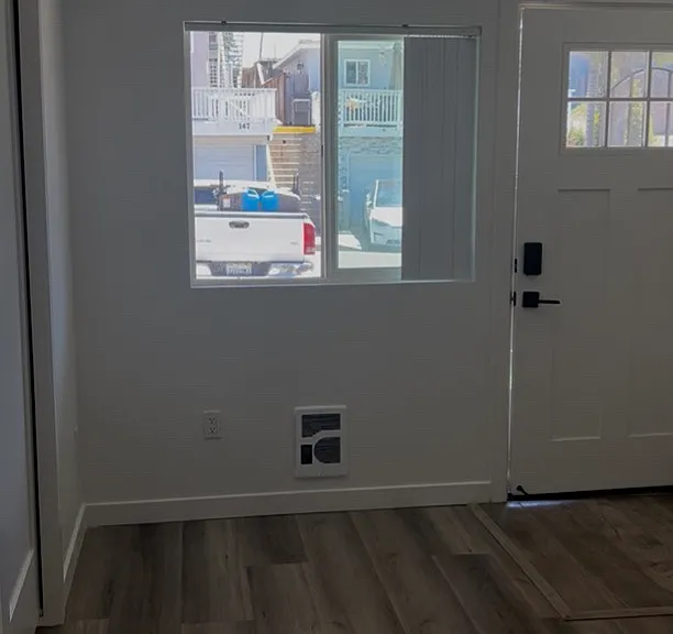 148 W Canada #C — Photo 11