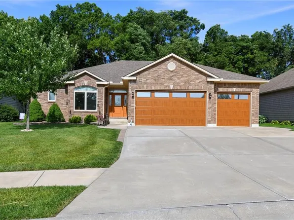 3347 S Wood Ave, Independence, MO 64057