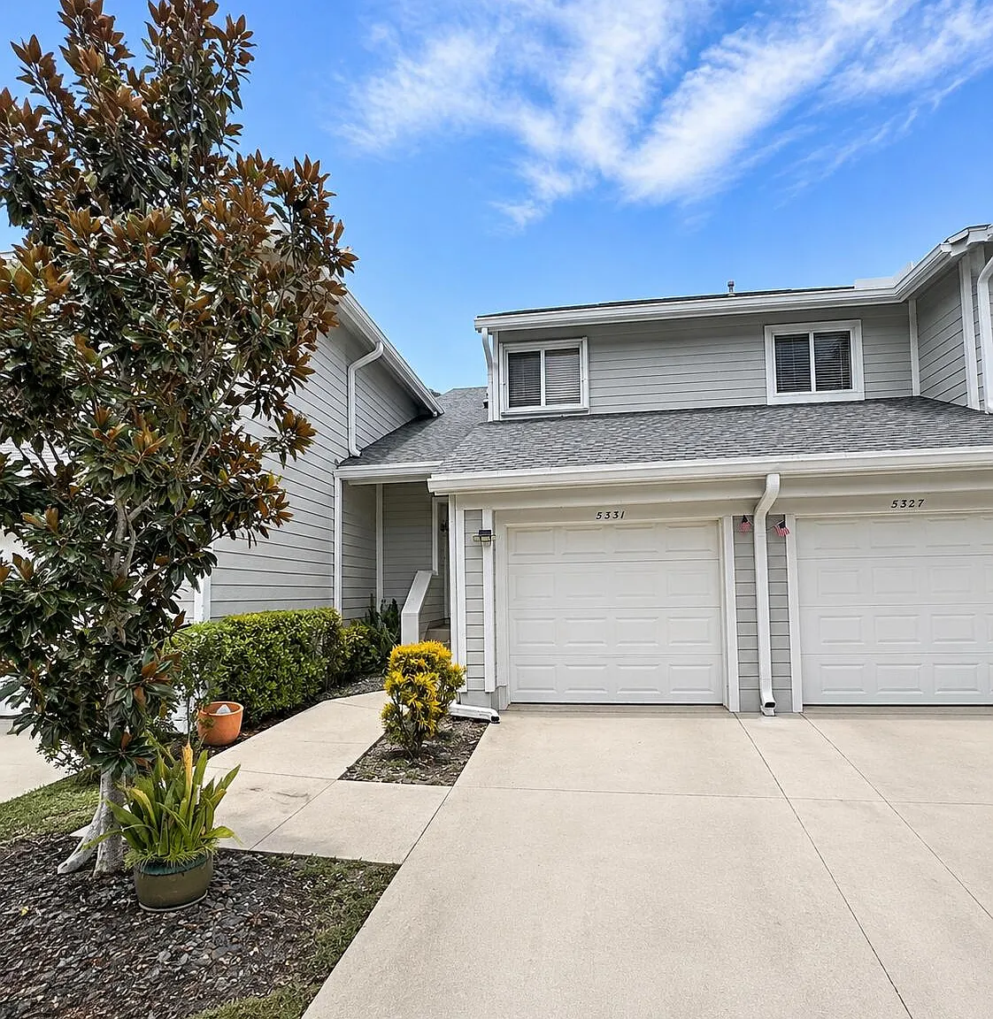 2 bed, 2.5 bath, 1324 sqft, $3,000 — Photo 1