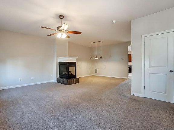 3rd image of 2836 Acarie Dr