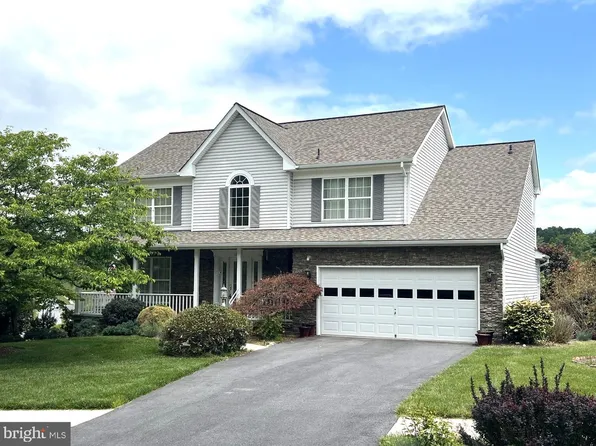 13570 Deer Brook Ct, Mount Airy, MD 21771