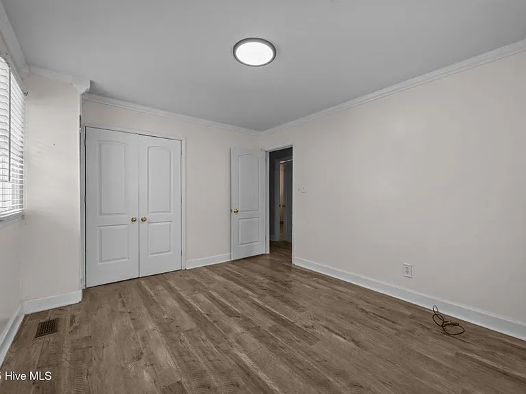 613 Maple St — Photo 13