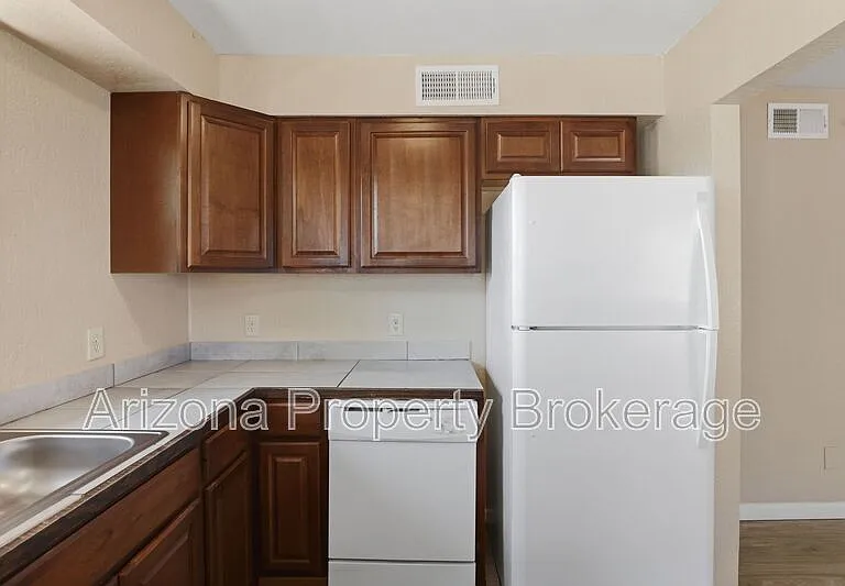 607 W Rio Salado Pkwy #205 — Photo 16