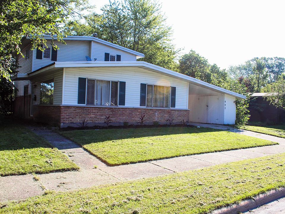 1st image of 493 Shabbona Dr