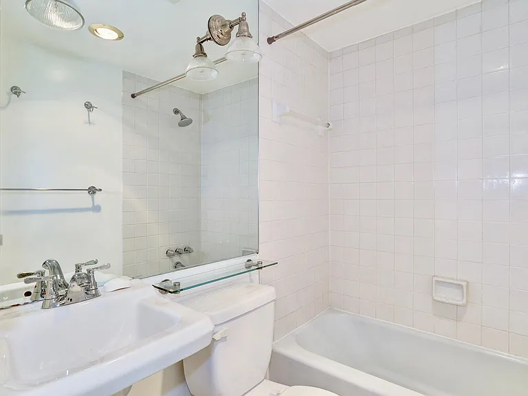 1748 Corcoran St NW — Photo 6