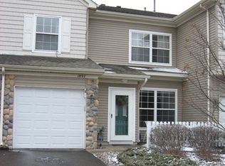 1897 Wildflower Ct, Shoreview, MN 55126