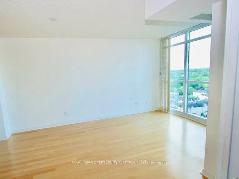 28 Harrison Garden Blvd #1812 — Photo 6