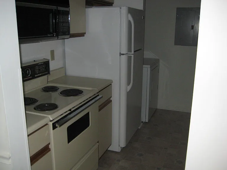 110 Heywood Rd #19D — Photo 5