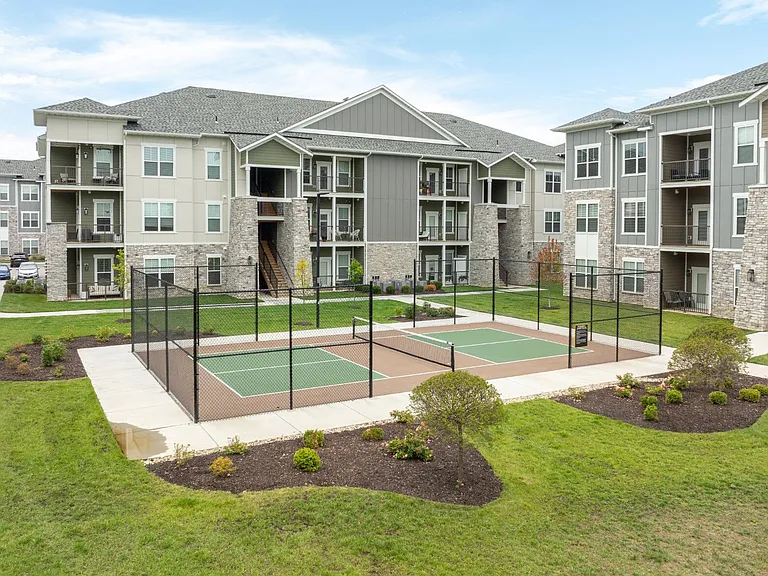 Citrine Apartments — Photo 9