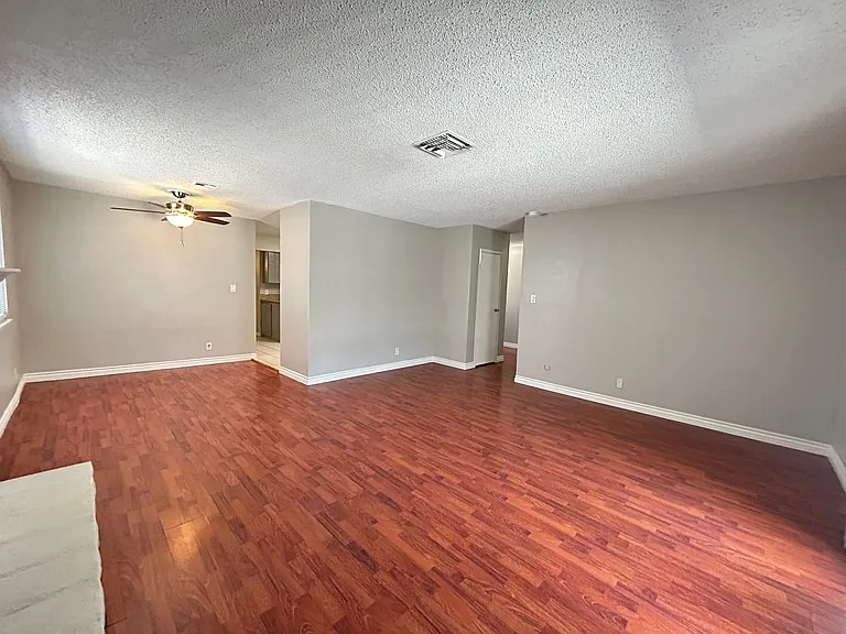 3979 Avonwood Ave — Photo 4