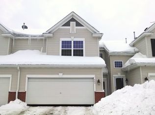 649 Village Pkwy, Circle Pines, MN 55014