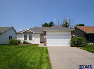 1809 Timber Ridge Rd, Lincoln, NE 68522