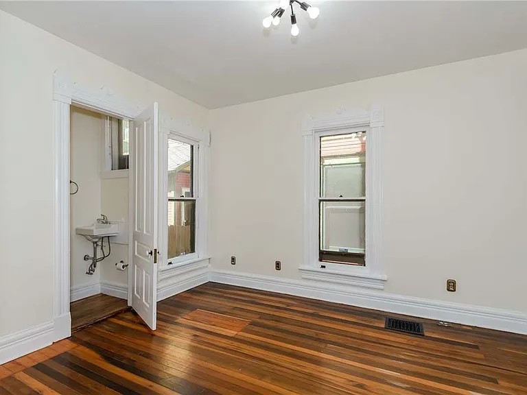 320 Park Dr — Photo 13