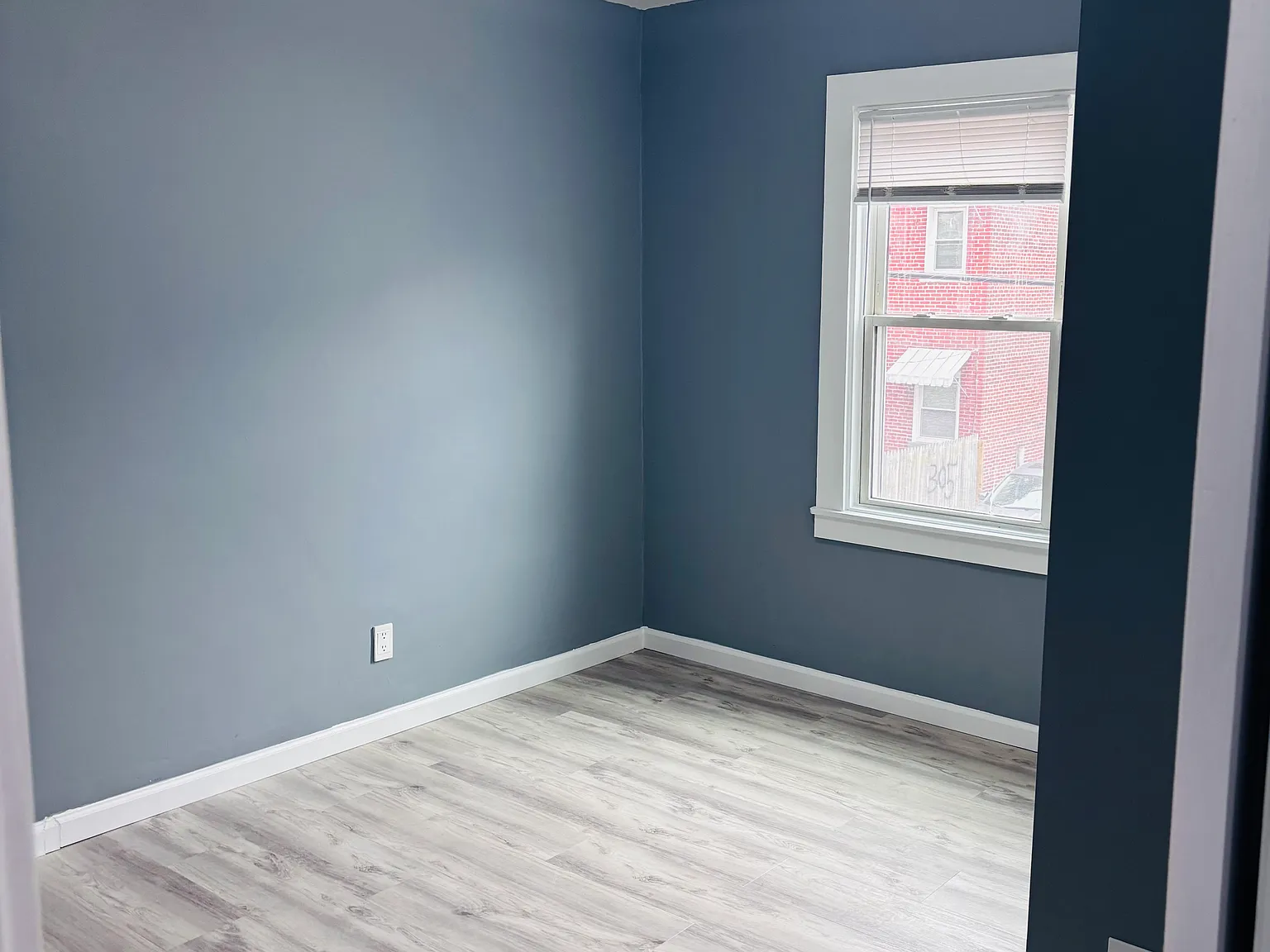 320 York Way — Photo 4