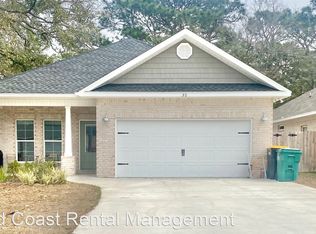 30 5th St, Shalimar, FL 32579